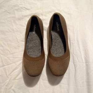 Allbirds Women’s Tree Breezers - Baobab (Dark Olive Sole) - 7.5